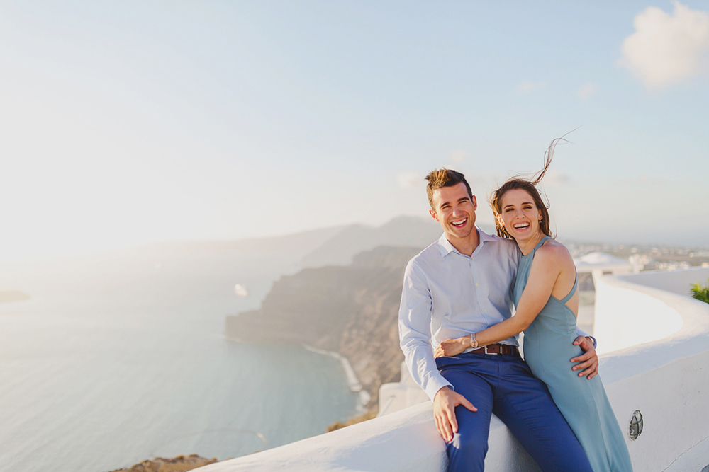 Couple photoshoot in Santorini Imerovigli