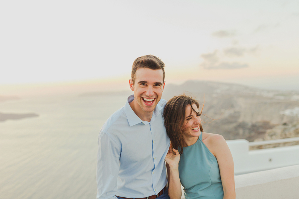 Couple photoshoot in Santorini Imerovigli